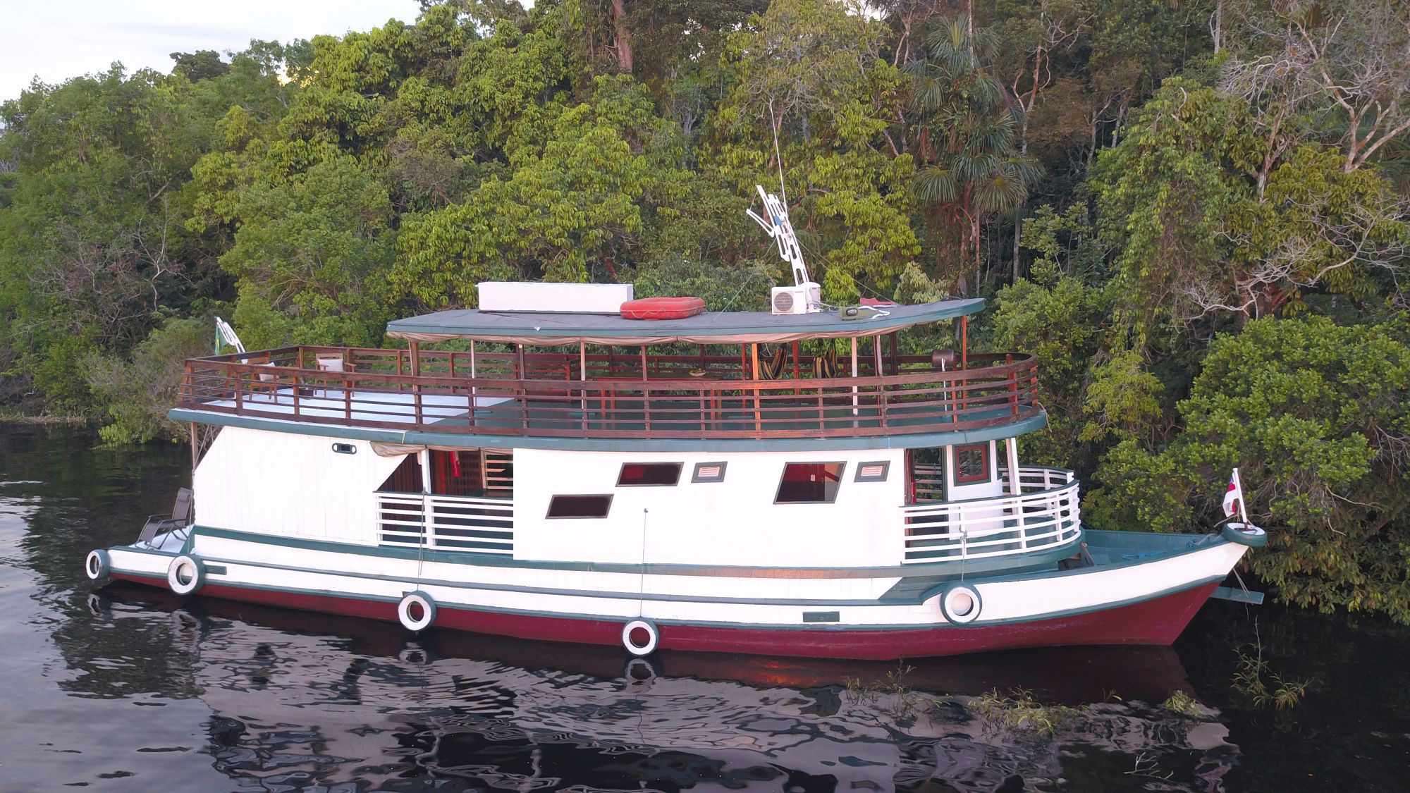 amazon river yacht